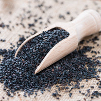 Black_sesame_seeds_2